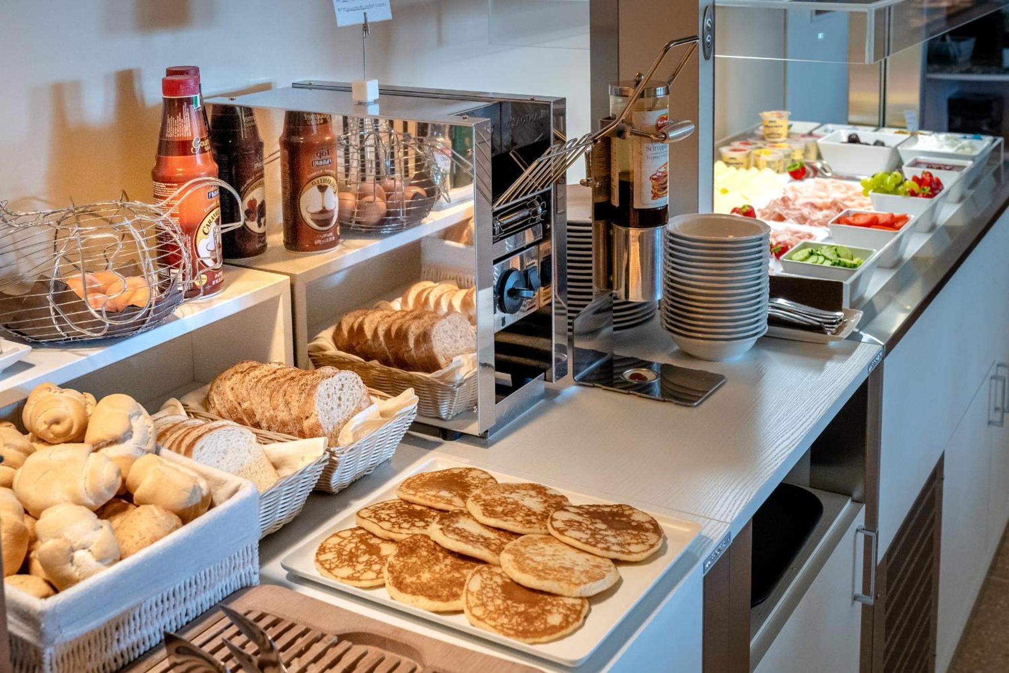 Hotel Delfino Caorle Luaran gambar