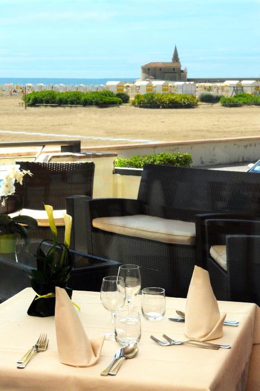 Hotel Delfino Caorle Luaran gambar