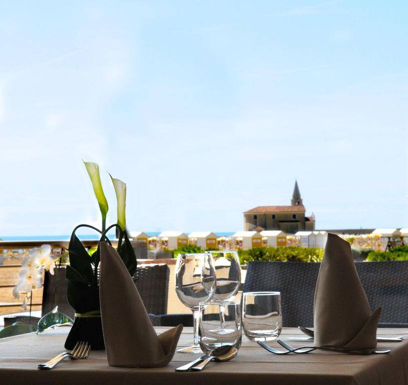 Hotel Delfino Caorle Luaran gambar